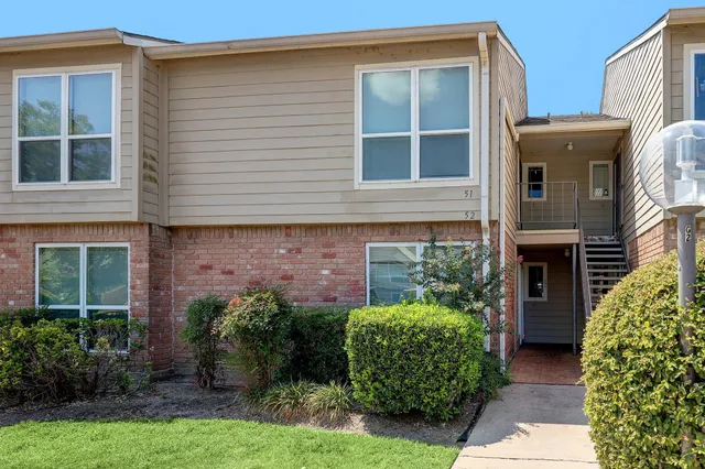 $1,850 | 5005 Georgi Lane, Unit 51, Houston, TX 77092