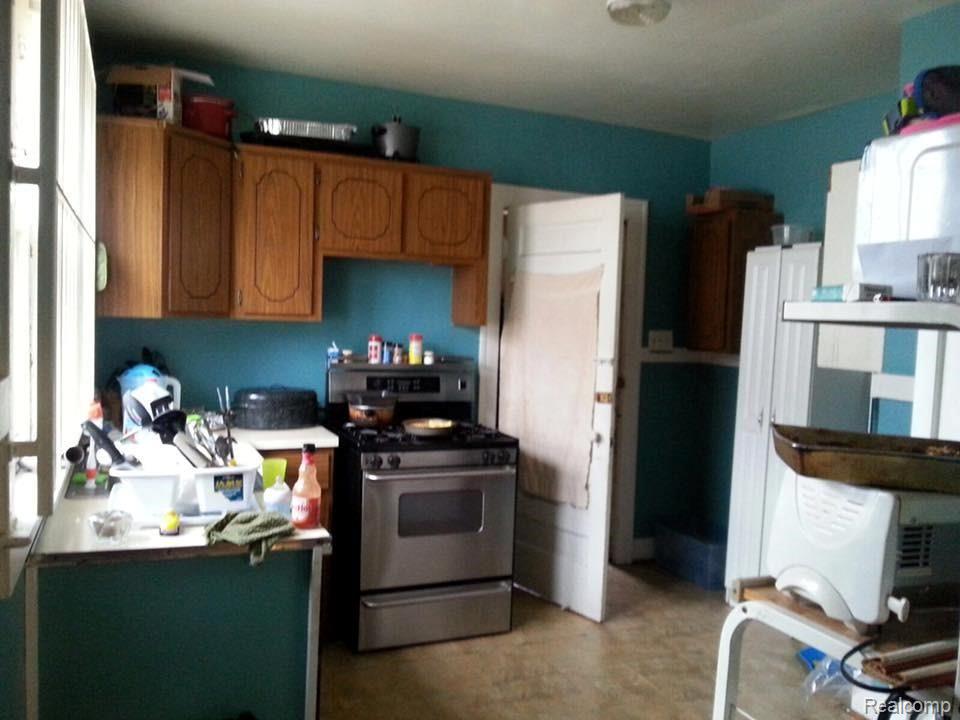 9219 Rathbone Street Detroit, MI 48209 - Photo 7 of 23 12042721_10201487043575681_7767762944482794790_n.jpg