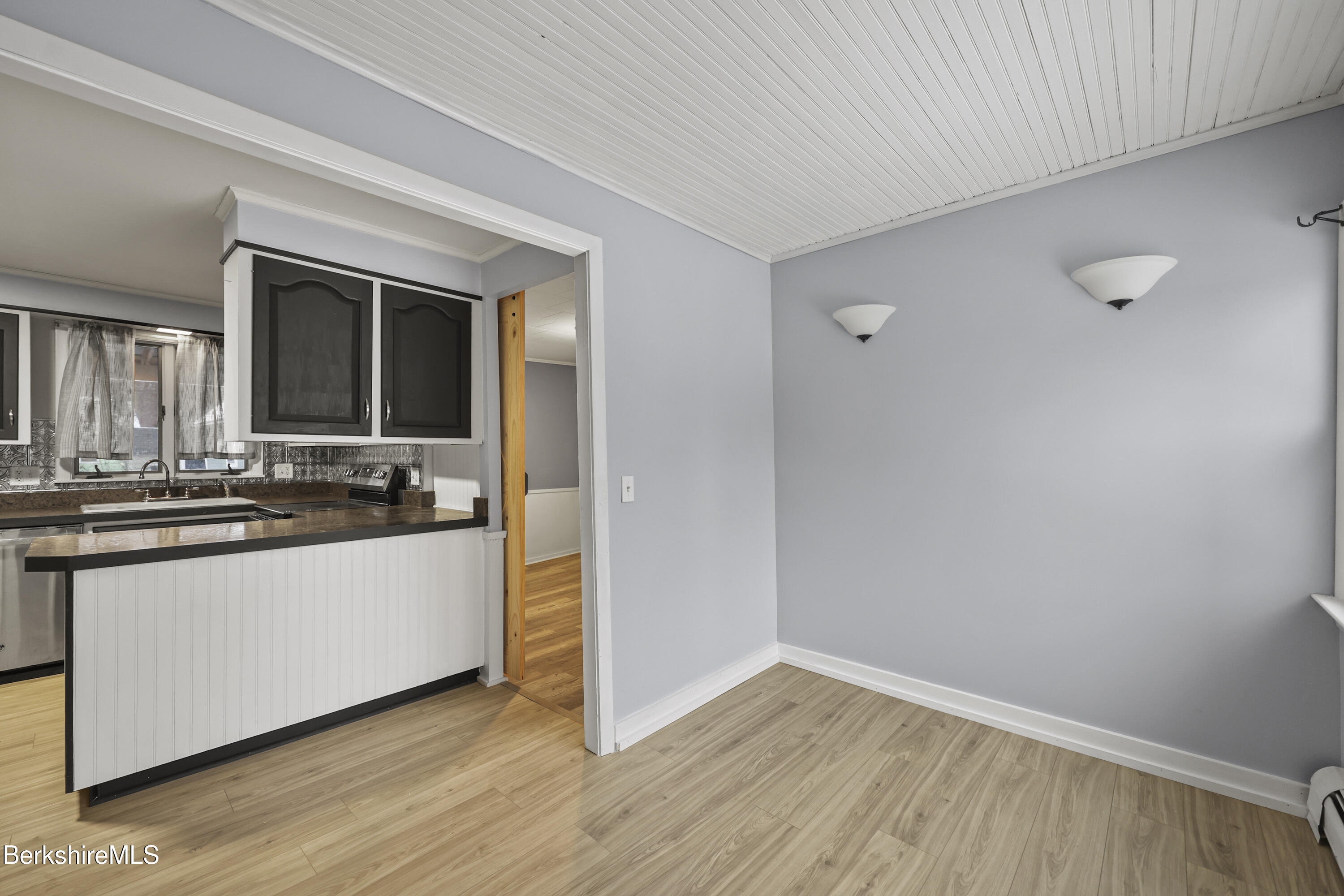 6 Meadow Lane Adams, MA 01220 - Photo 8 of 31 Dining Room