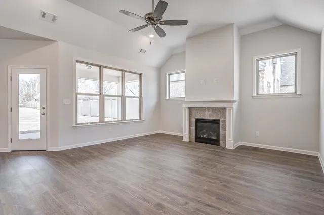 $439,950 | 105 Tommie Valley Drive, Oakland, TN 38060