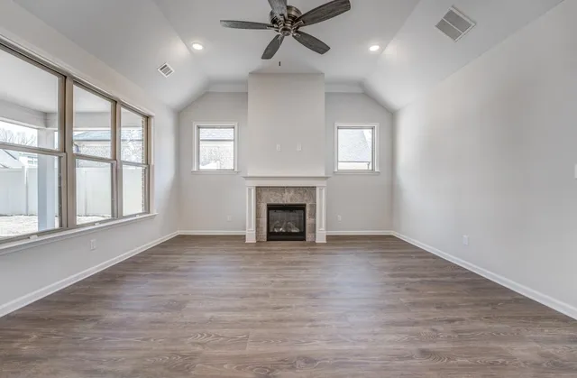 $439,950 | 105 Tommie Valley Drive, Oakland, TN 38060