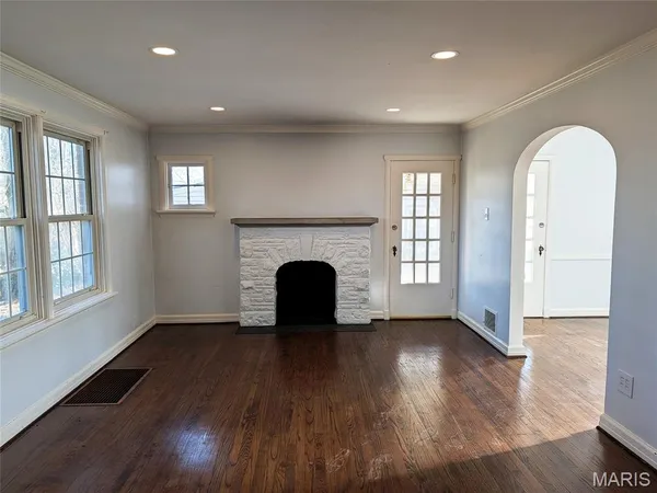 $445,000 | 1931 Elm Street, St. Charles, MO 63301