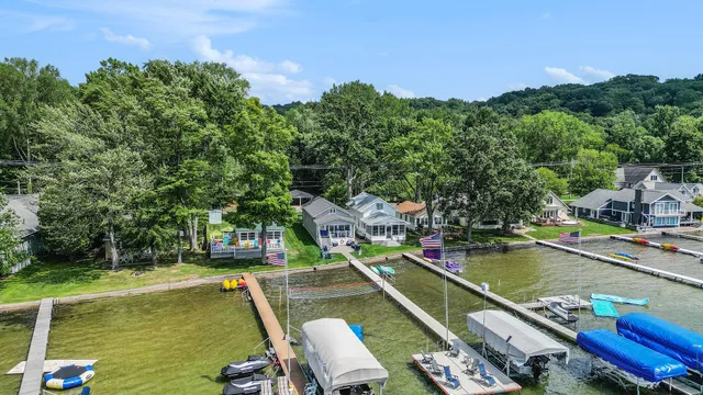 $699,900 | 4304 Trails End Road, Middleville, MI 49333