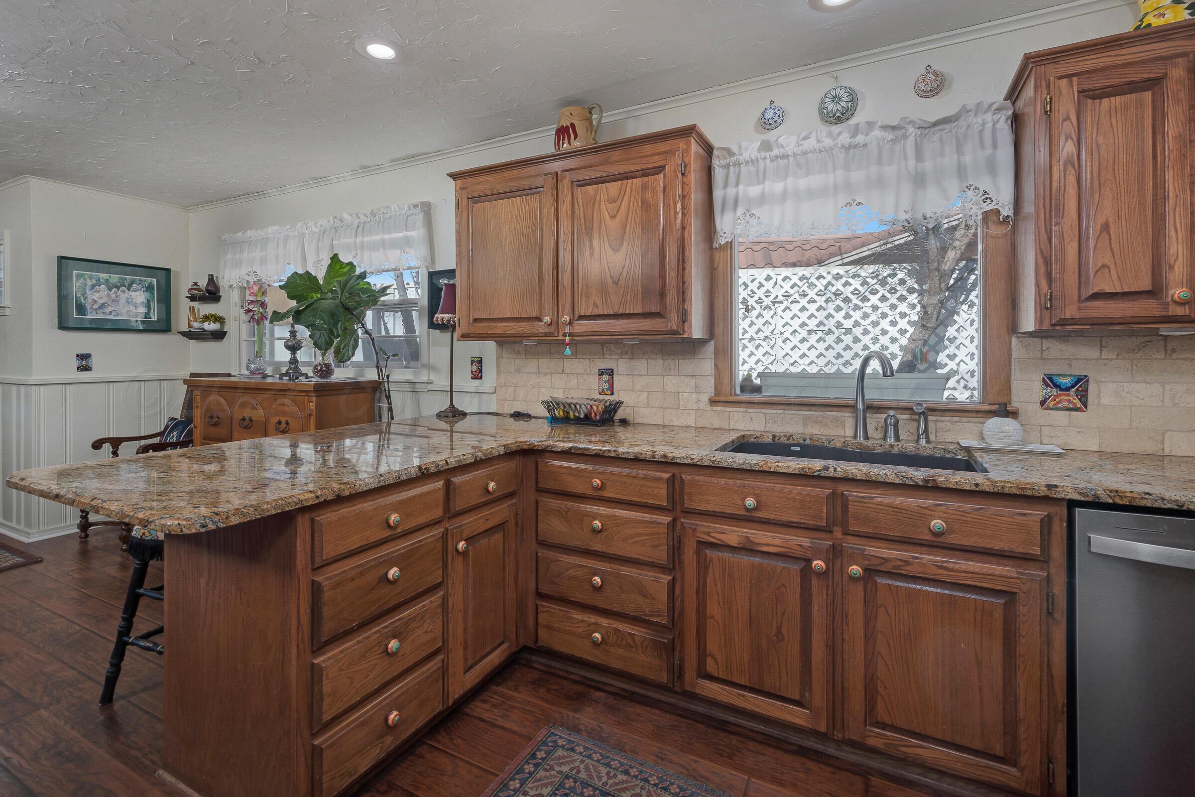 3208 South Rusk Street Amarillo, TX 79109 - Photo 13 of 29 13-Kitchen 3