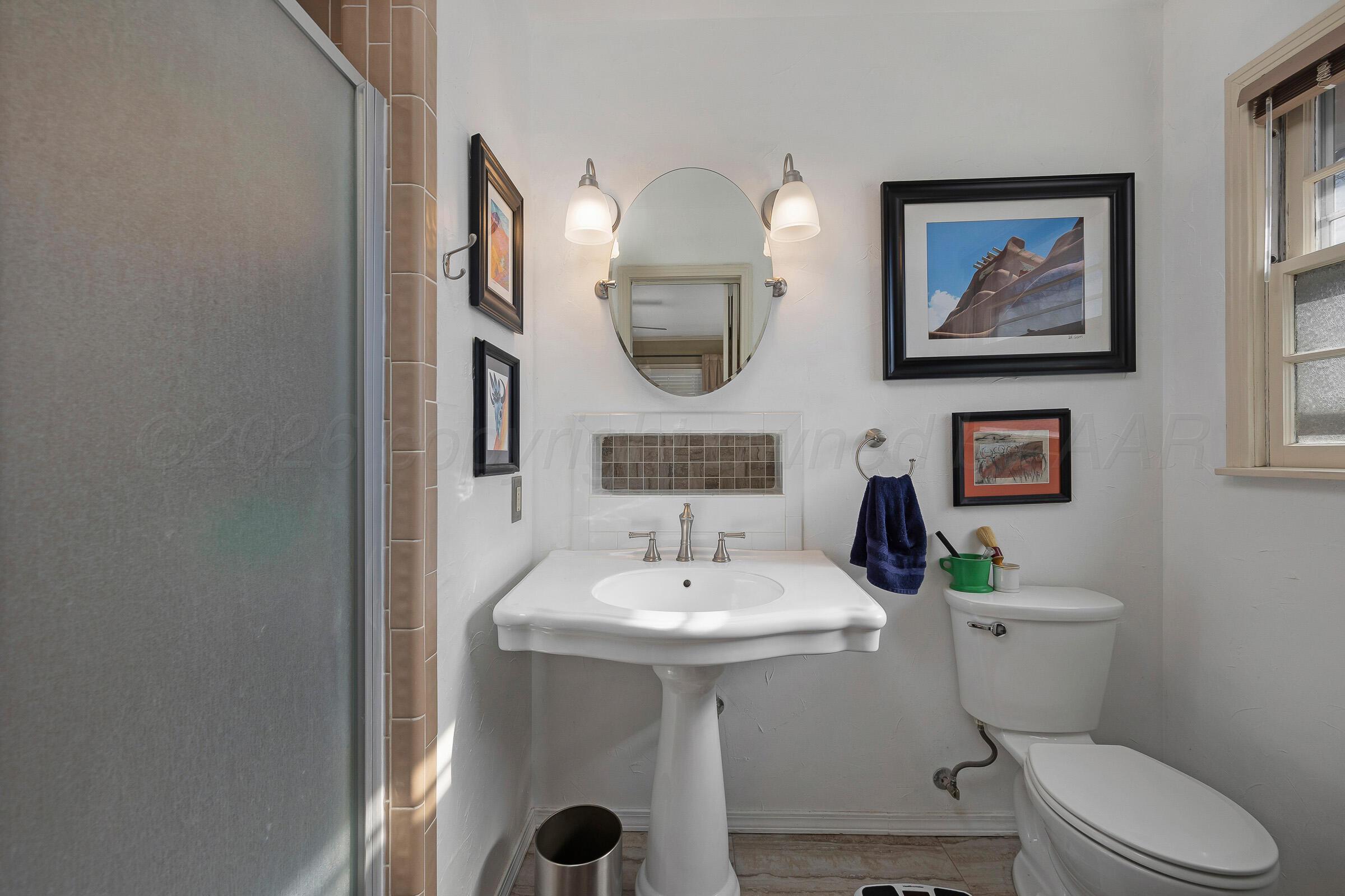 3208 South Rusk Street Amarillo, TX 79109 - Photo 18 of 29 18-Primary Bathroom