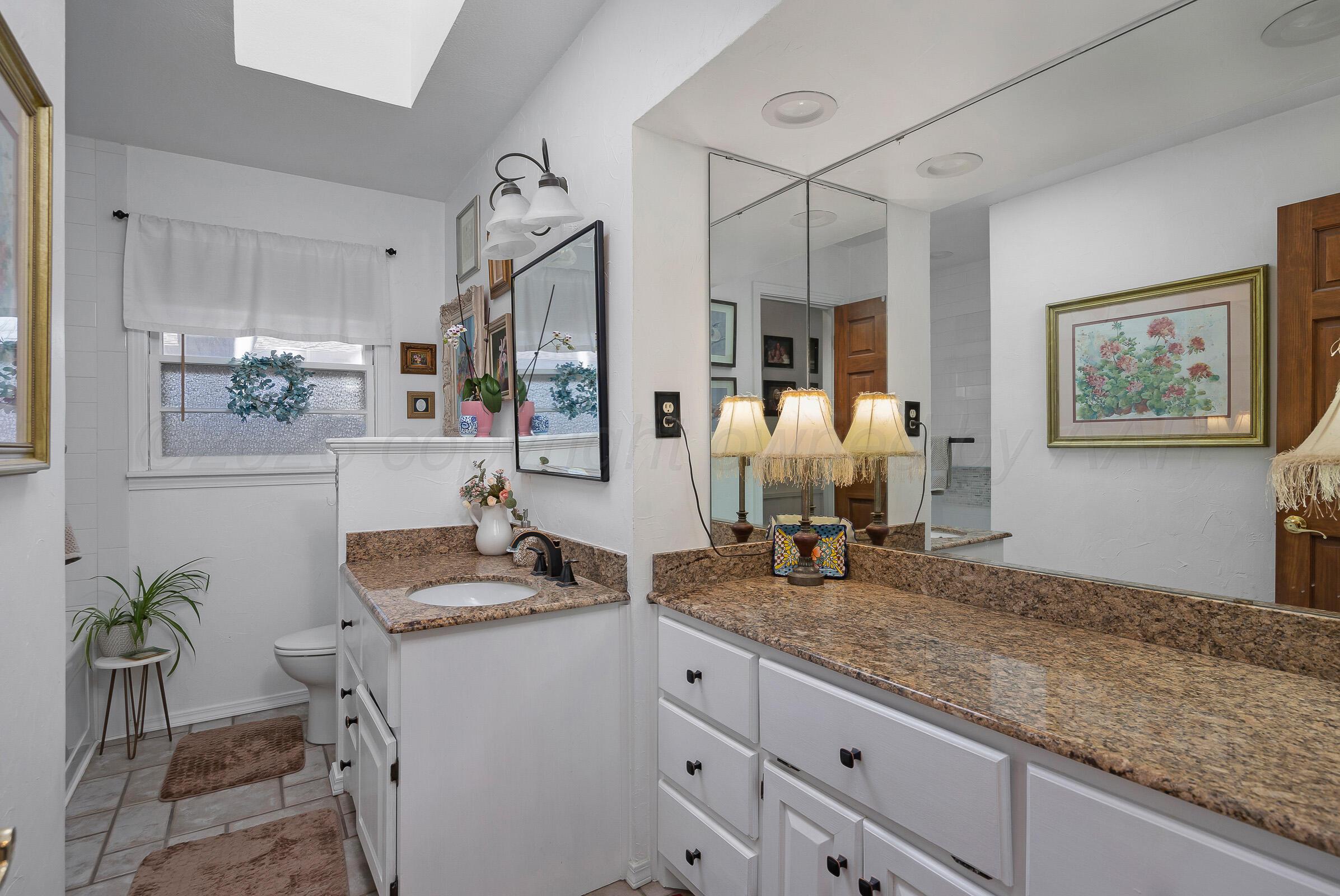 3208 South Rusk Street Amarillo, TX 79109 - Photo 22 of 29 22-Bathroom 2