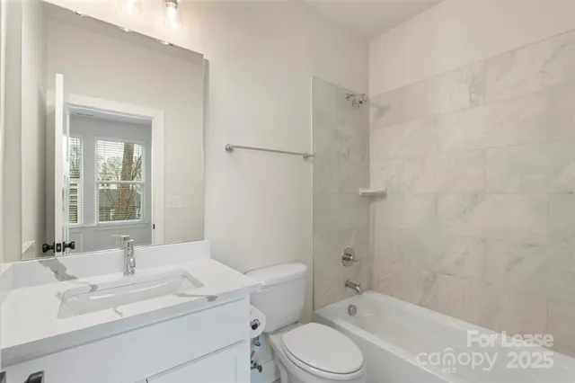 $2,945 | 5019 York Park Lane, Charlotte, NC 28217