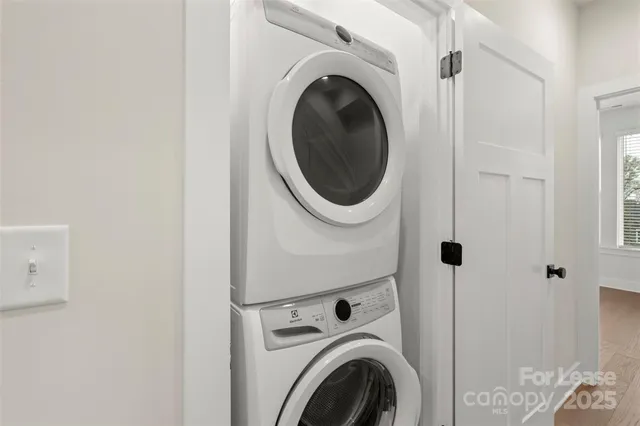 $2,945 | 5019 York Park Lane, Charlotte, NC 28217