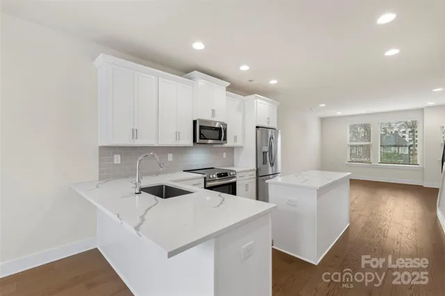 $2,945 | 5019 York Park Lane, Charlotte, NC 28217