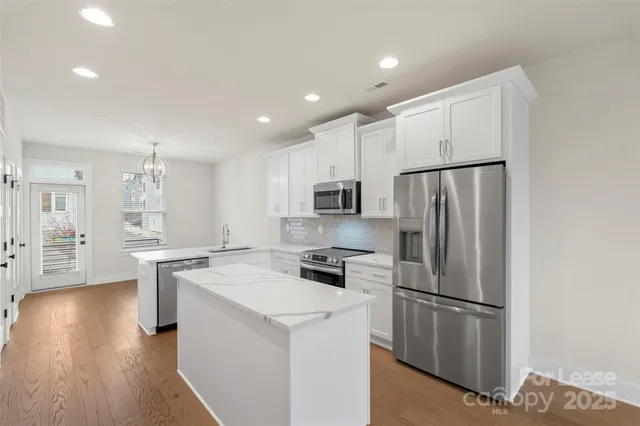 $2,945 | 5019 York Park Lane, Charlotte, NC 28217