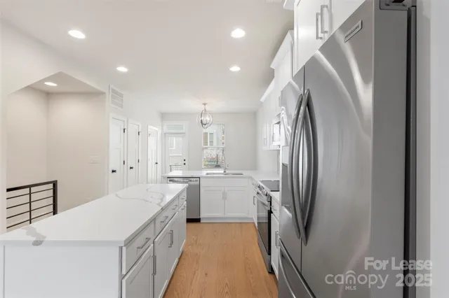 $2,945 | 5019 York Park Lane, Charlotte, NC 28217