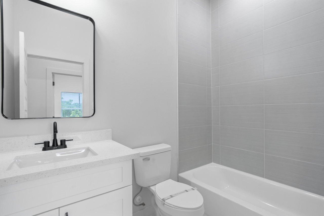 9725 Kerr Street, Unit B Houston, TX 77029 - Photo 32 of 35