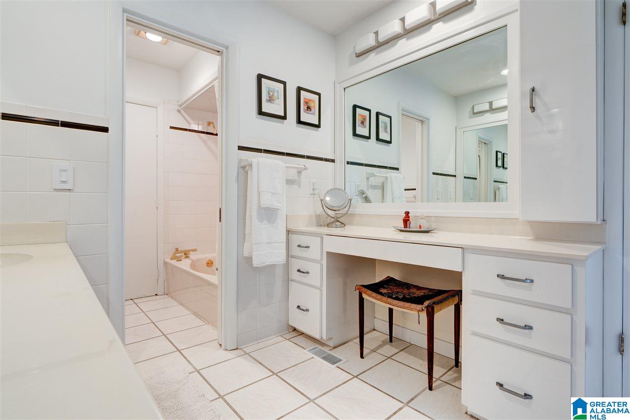 3344 Woodridge Road North Birmingham, AL 35223 - Photo 25 of 50