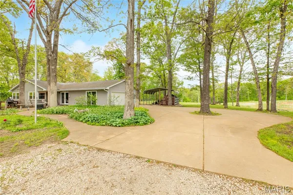 $489,900 | 222 Prairietown Road, Dorsey, IL 62021