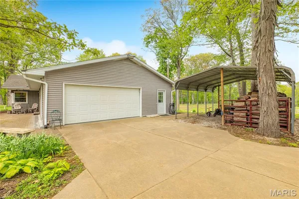 $489,900 | 222 Prairietown Road, Dorsey, IL 62021