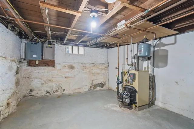 $2,000 | 10 Vendome Street, Unit 10, Merrimac, MA 01860