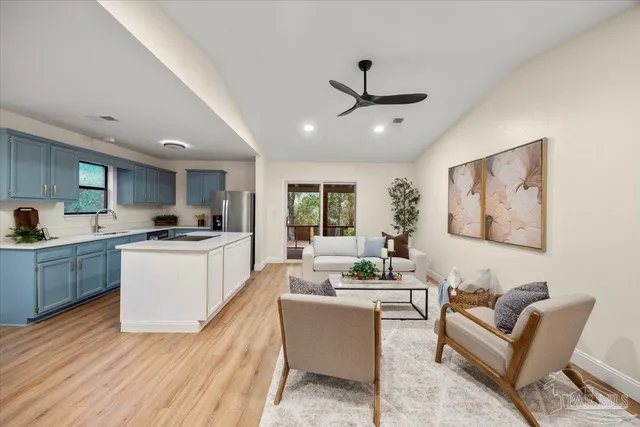 $350,000 | 2726 Sanibel Place, Gulf Breeze, FL 32563