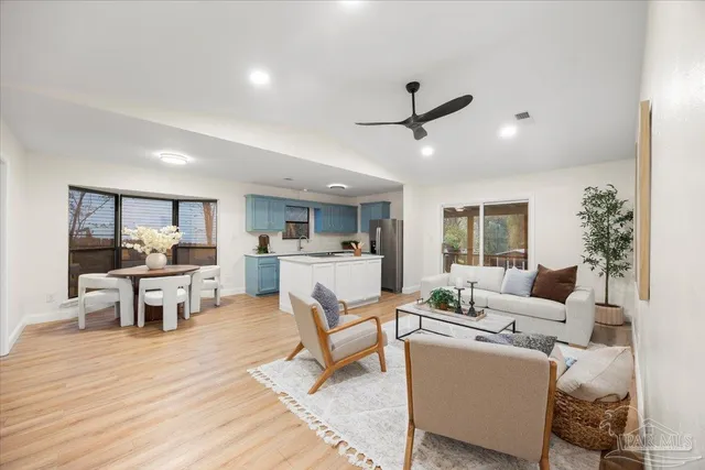 $350,000 | 2726 Sanibel Place, Gulf Breeze, FL 32563