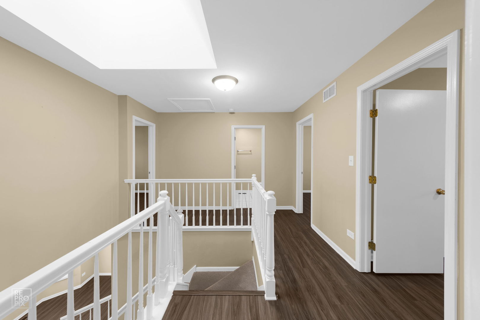 5519 Feather Creek Road Matteson, IL 60443 - Photo 14 of 26 a view of entryway with wooden floor