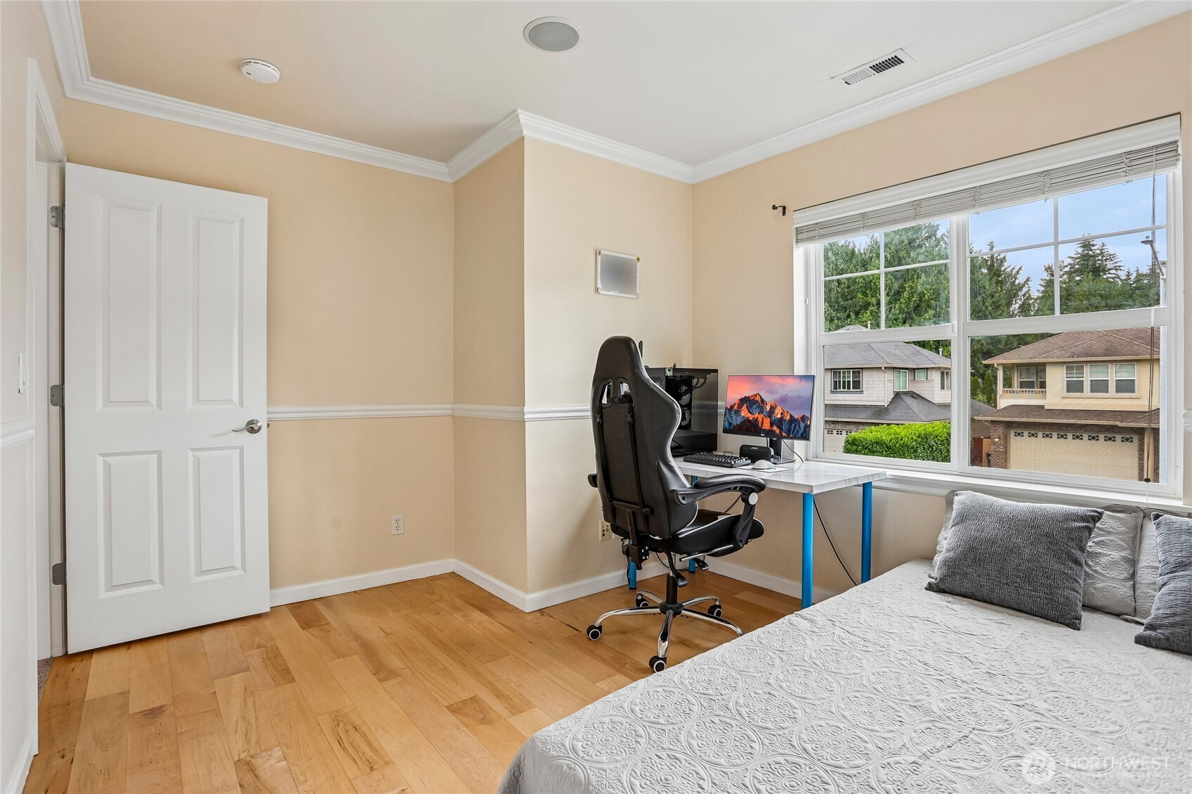 15621 36th Avenue Southeast Bothell, WA 98012 - Photo 13 of 21
