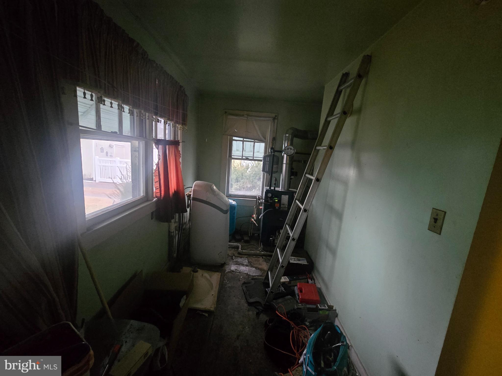 9258 Sharptown Road Laurel, DE 19956 - Photo 14 of 22 a room with musical instruments