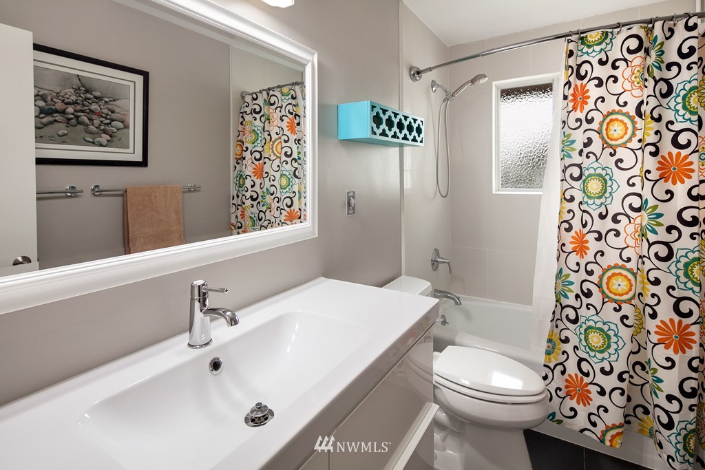 348 North 74th Street Seattle, WA 98103 - Photo 11 of 19 Gallery Image 11