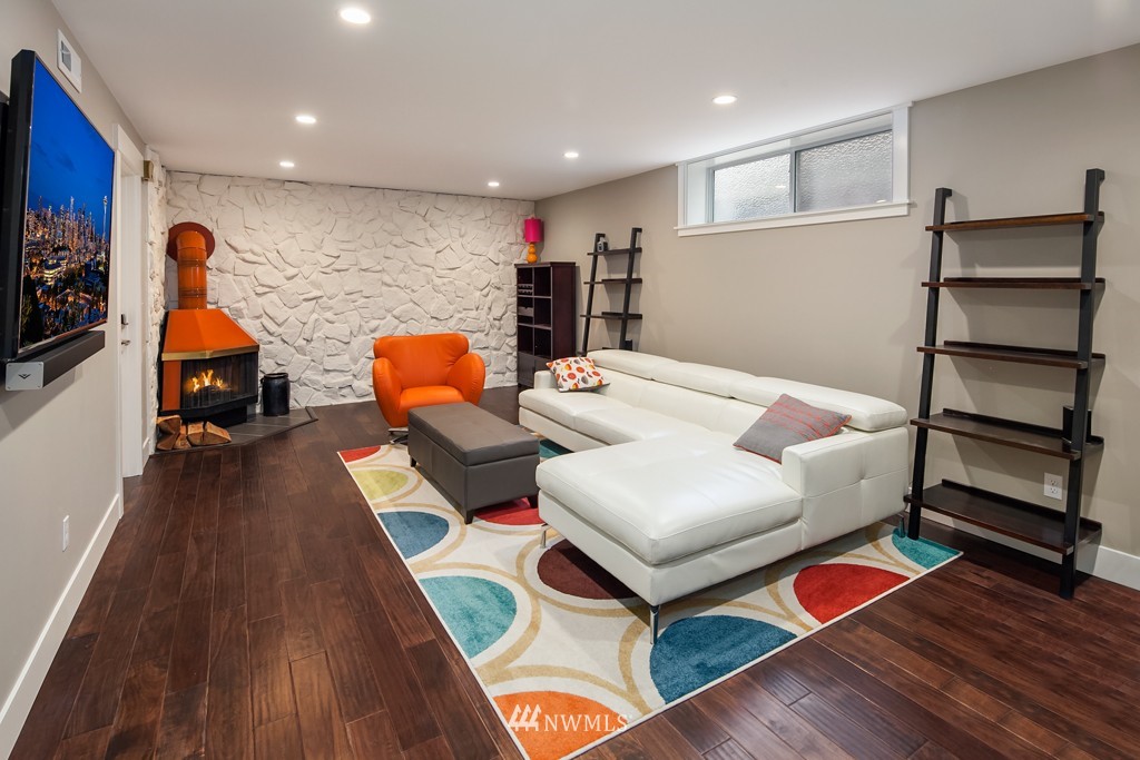 348 North 74th Street Seattle, WA 98103 - Photo 17 of 19 Gallery Image 17