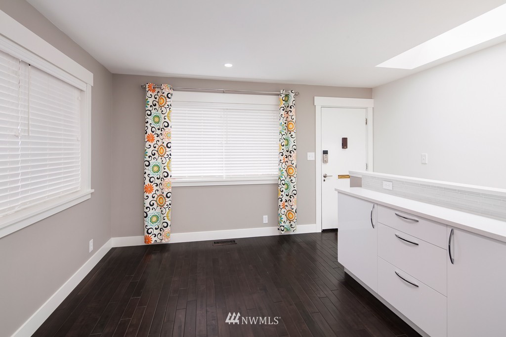 348 North 74th Street Seattle, WA 98103 - Photo 9 of 19 Gallery Image 9
