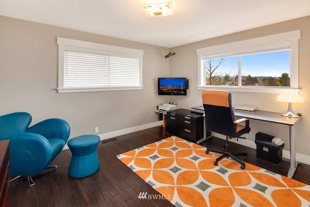 348 North 74th Street Seattle, WA 98103 - Photo 10 of 19 Gallery Image 10