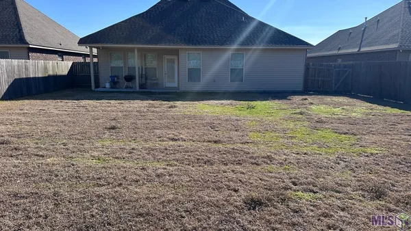 $260,000 | 1353 Cedar Trail Avenue, Zachary, LA 70791