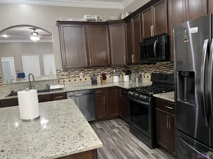 $270,000 | 1353 Cedar Trail Avenue, Zachary, LA 70791