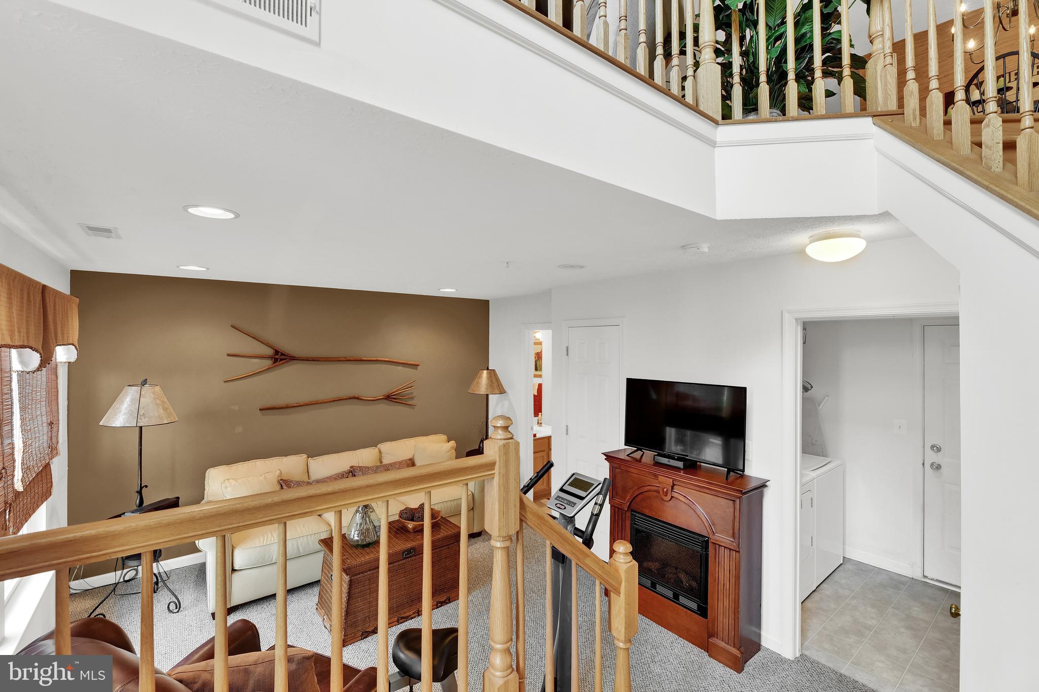 5017 Leasdale Road Baltimore, MD 21237 - Photo 3 of 29 LOWER LEVEL VIEW FROM ENTRANCE