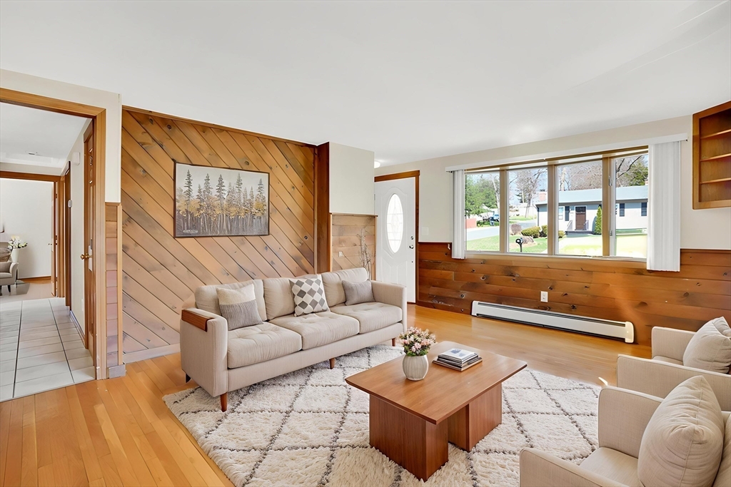 142 Louis Road Springfield, MA 01118 - Photo 14 of 40 Gallery Image 14