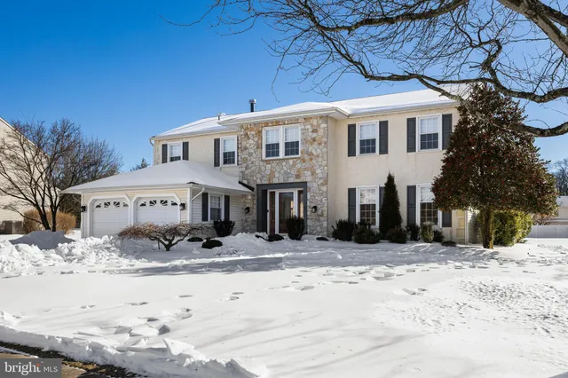 $719,900 | 6 Easton Way, Hainesport, NJ 08036
