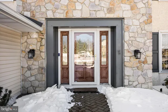 a view of a entryway door of the house