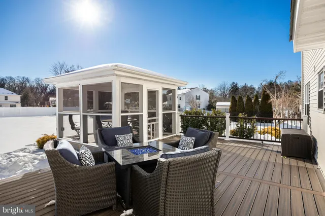 $719,900 | 6 Easton Way, Hainesport, NJ 08036