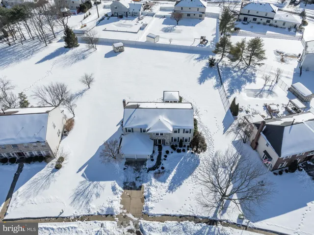 a view of a house with outdoor space