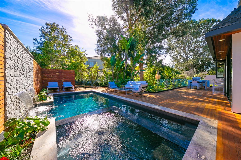 7732 Lookout Drive La Jolla, CA 92037 - Photo 12 of 25