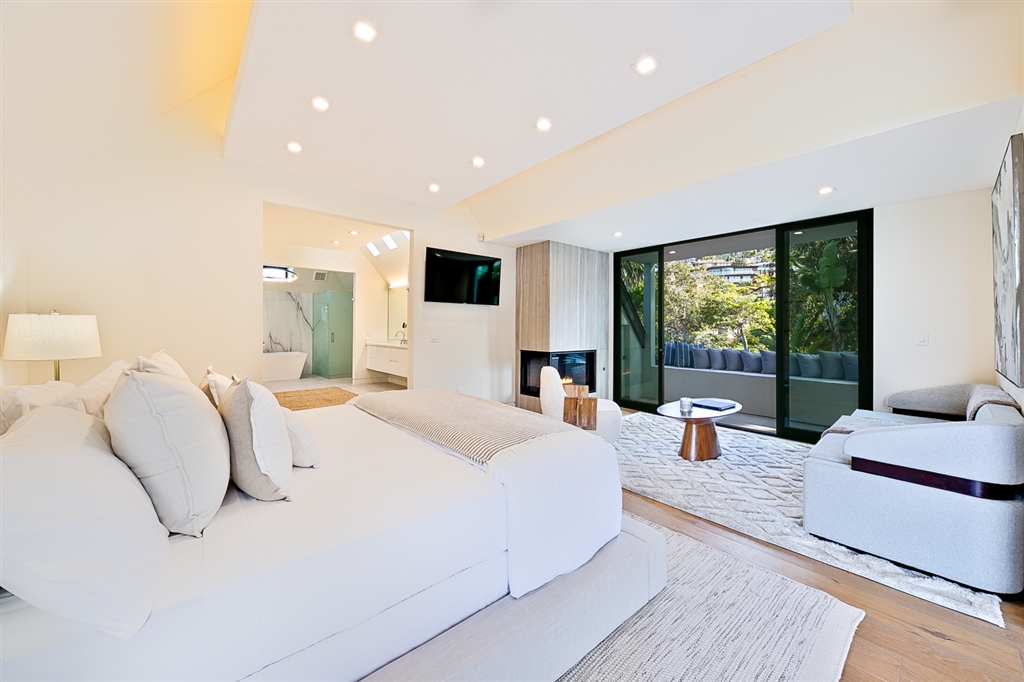 7732 Lookout Drive La Jolla, CA 92037 - Photo 15 of 25