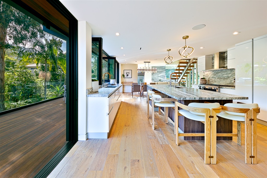 7732 Lookout Drive La Jolla, CA 92037 - Photo 5 of 25