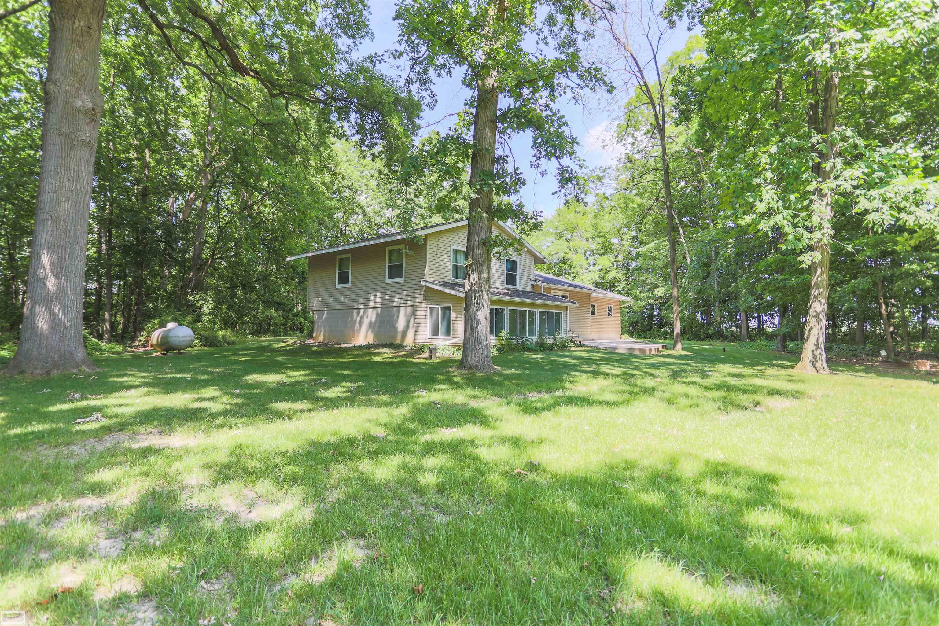 14717 Burt Road Allenton, MI 48002 - Photo 8 of 60 50083495-7.JPG