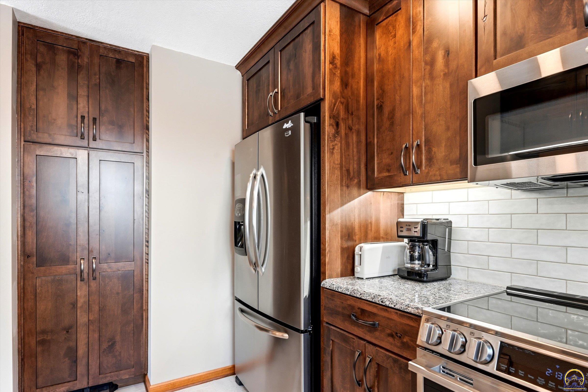5641 Southwest Hawick Lane Topeka, KS 66614 - Photo 17 of 39