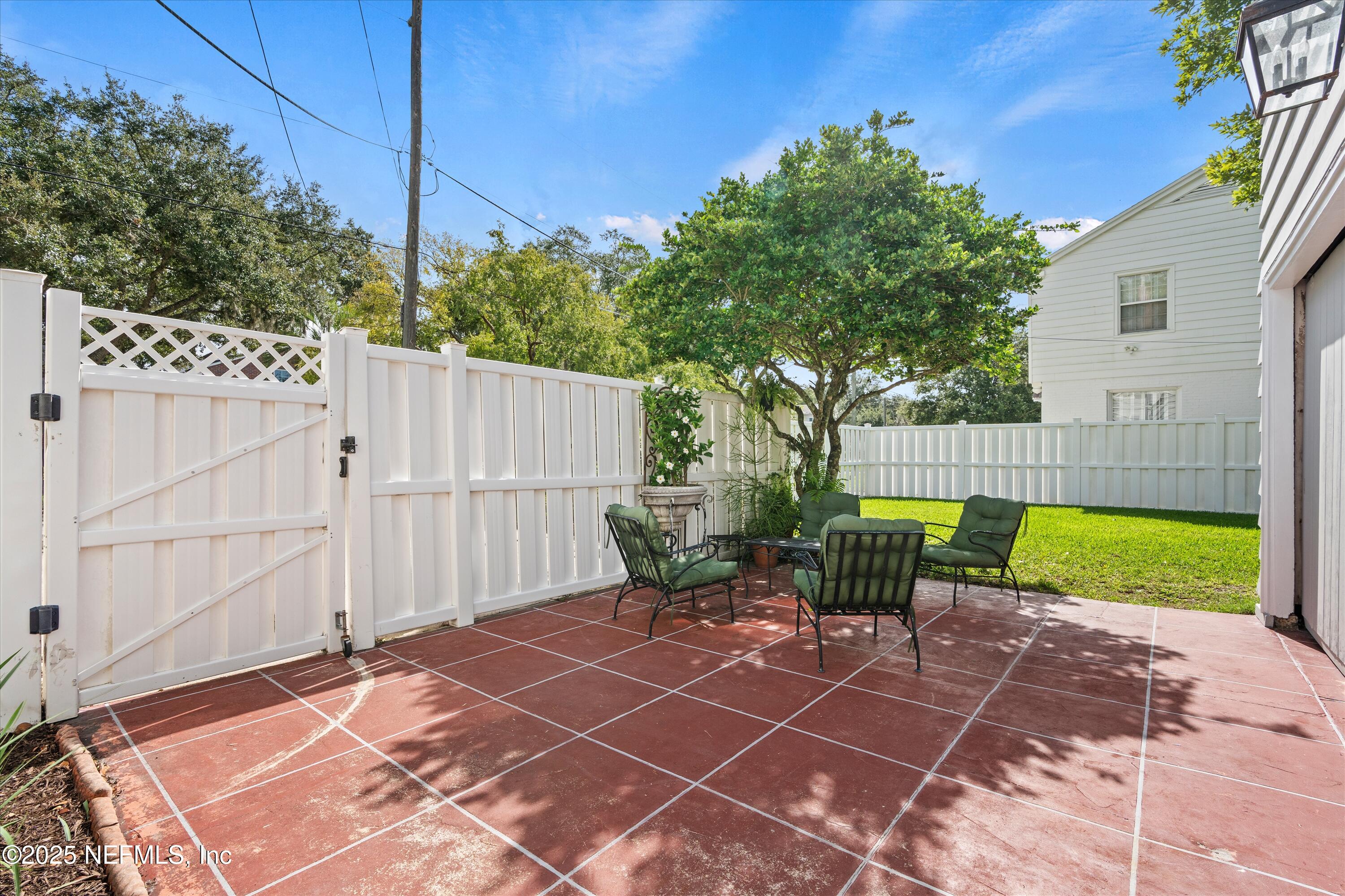 1130 River Oaks Road Jacksonville, FL 32207 - Photo 41 of 51 Backyard