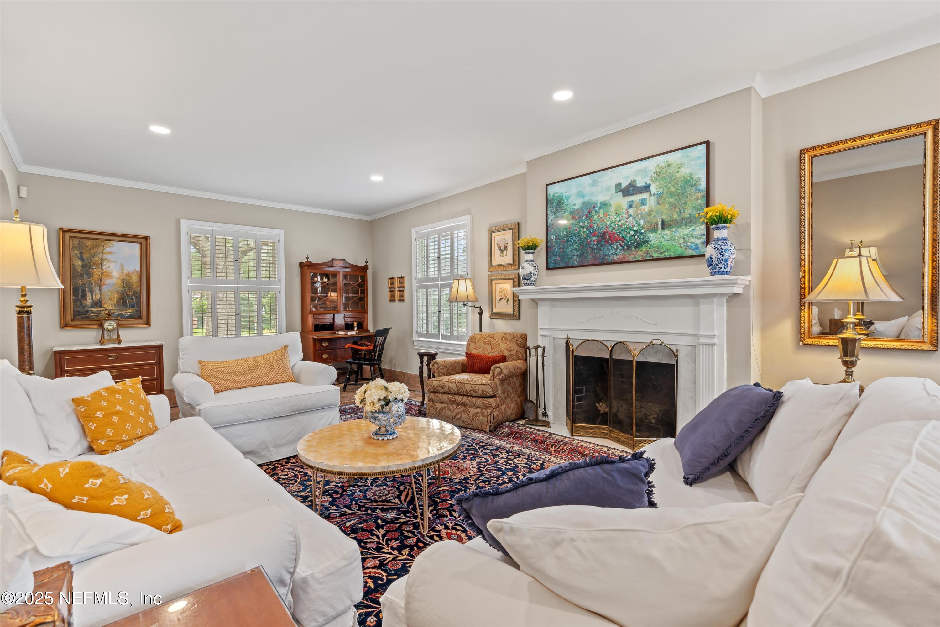 1130 River Oaks Road Jacksonville, FL 32207 - Photo 5 of 51 Living Room