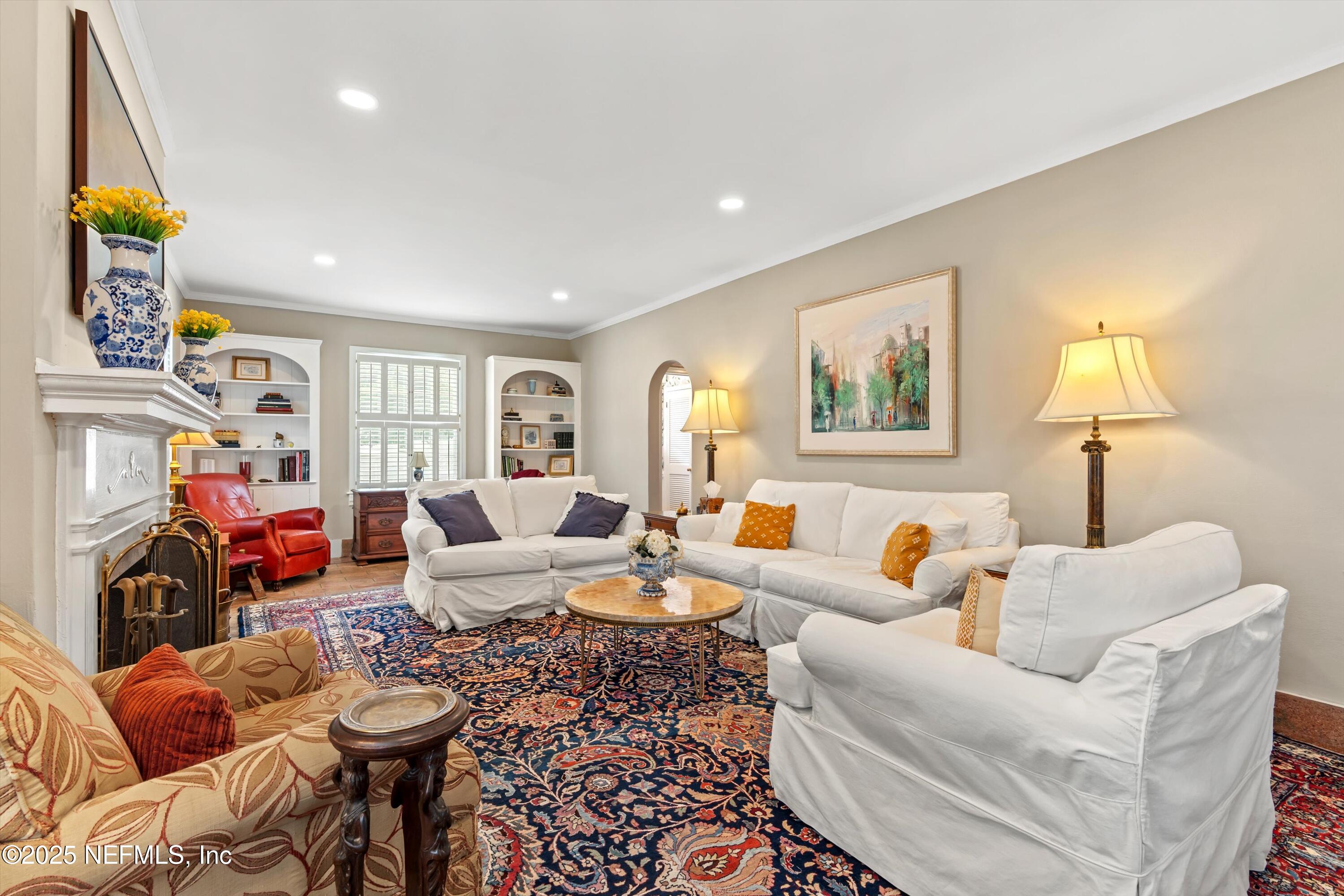1130 River Oaks Road Jacksonville, FL 32207 - Photo 8 of 51 Living Room