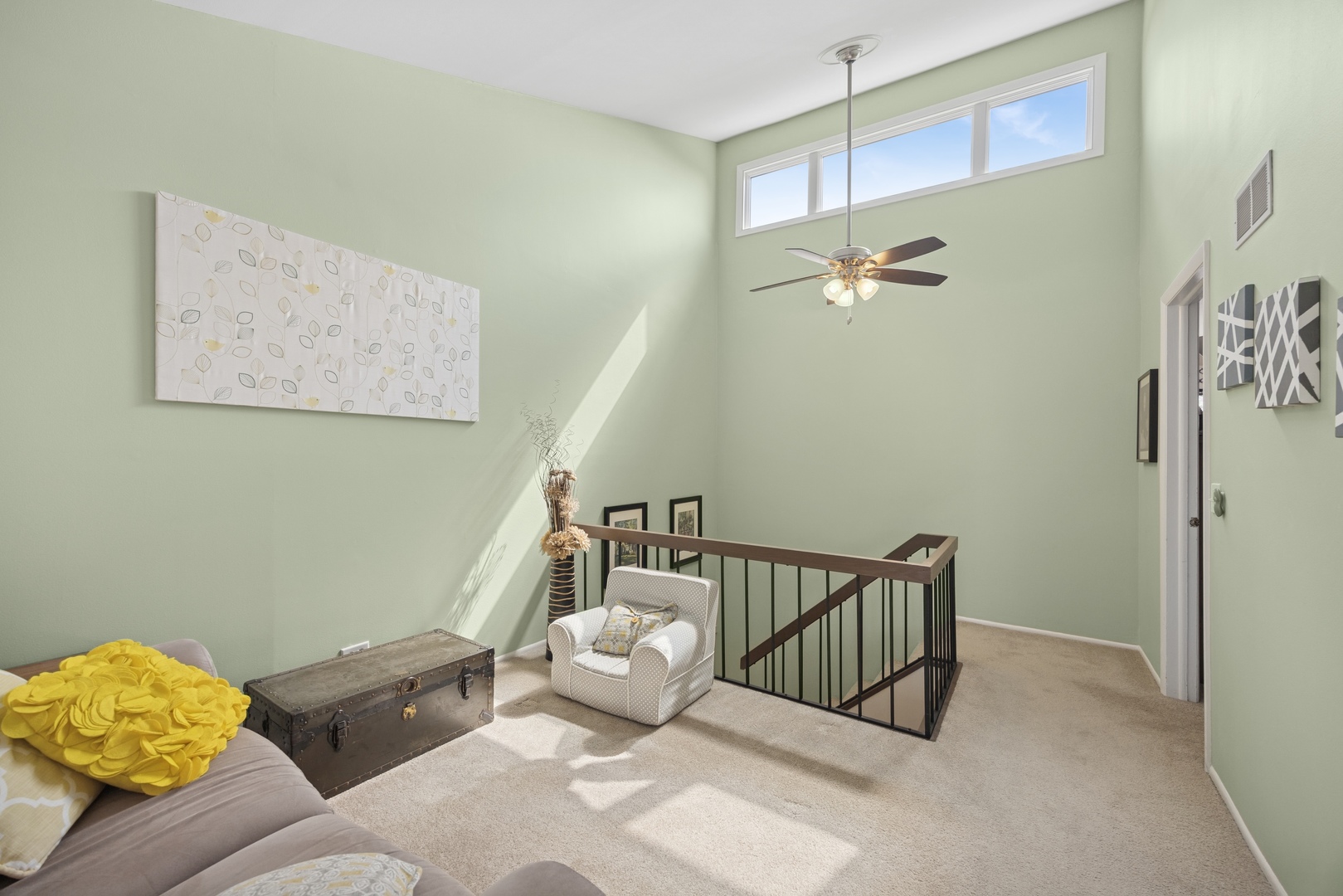 2618 Smith Street Rolling Meadows, IL 60008 - Photo 16 of 27 a living room with a couch