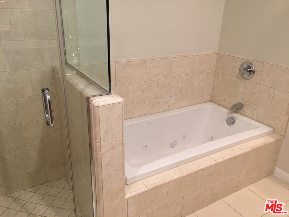 305 Rees Street Playa del Rey, CA 90293 - Photo 10 of 25