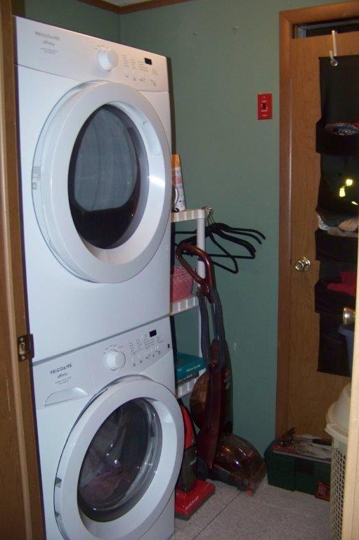 393 Sanborn Road West Newfield, ME 04095 - Photo 15 of 24 Laundry