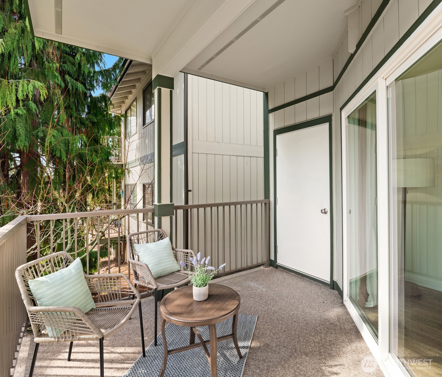 18003 108th Avenue Northeast, Unit B2 Bothell, WA 98011 - Photo 5 of 27