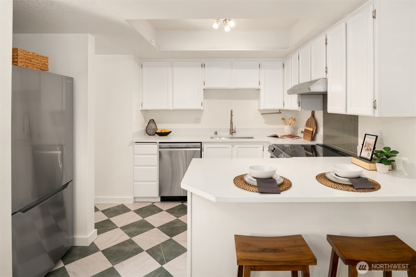 18003 108th Avenue Northeast, Unit B2 Bothell, WA 98011 - Photo 10 of 27